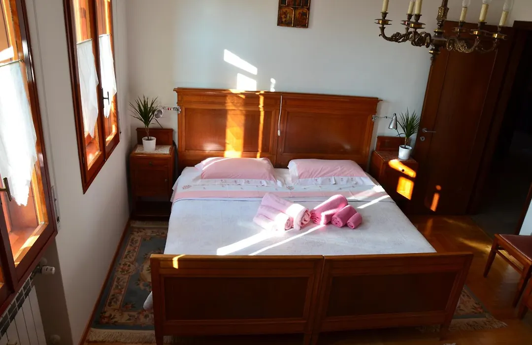 Angelo Rossi B&B-1